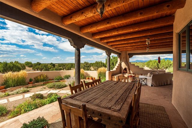16 Cloud March, Santa Fe, NM 87506