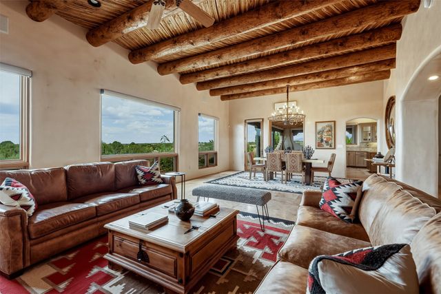 16 Cloud March, Santa Fe, NM 87506