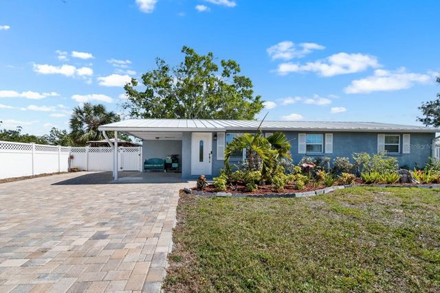 107 6TH STREET NW, Ruskin, FL 33570