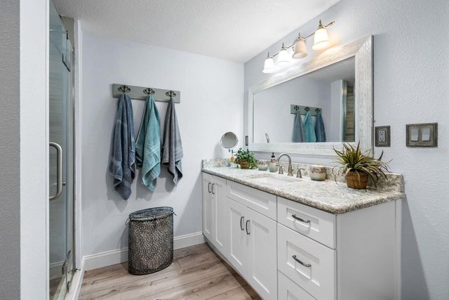 107 6TH STREET NW, Ruskin, FL 33570