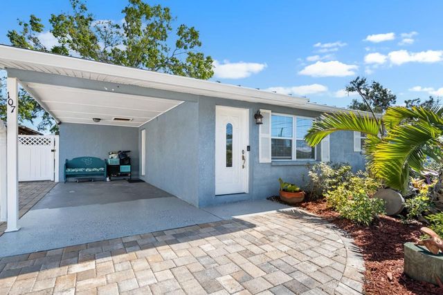 107 6TH STREET NW, Ruskin, FL 33570