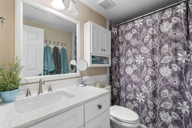107 6TH STREET NW, Ruskin, FL 33570