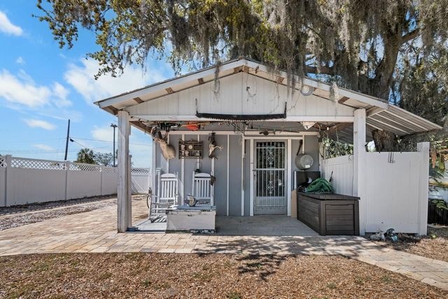 107 6TH STREET NW, Ruskin, FL 33570