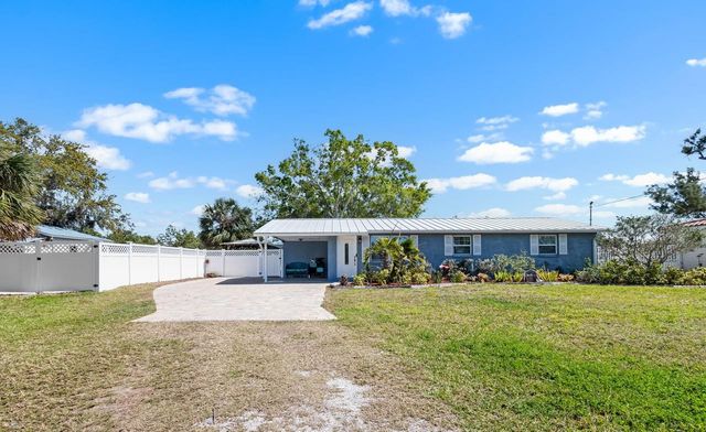 107 6TH STREET NW, Ruskin, FL 33570