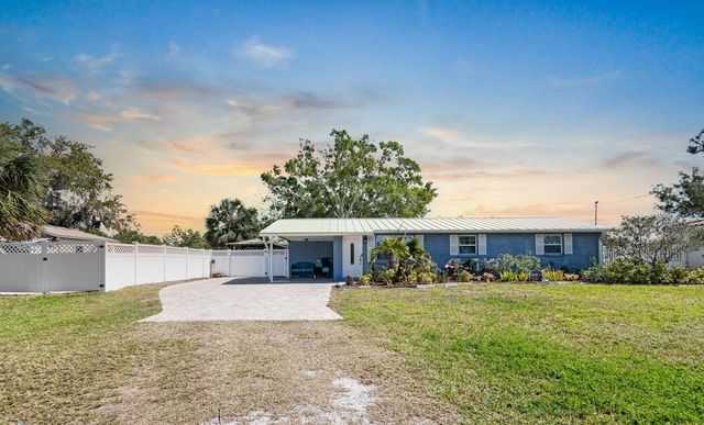 107 6TH STREET NW, Ruskin, FL 33570