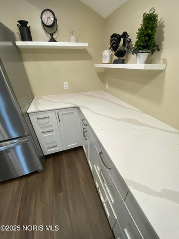 16407 St Rt 15, Defiance, OH 43512