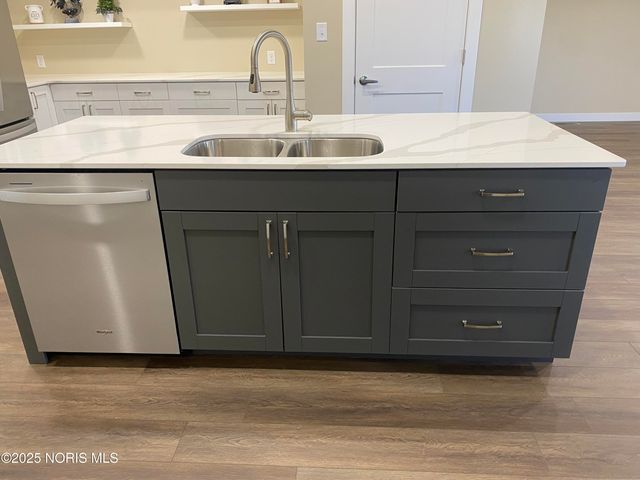 16407 St Rt 15, Defiance, OH 43512