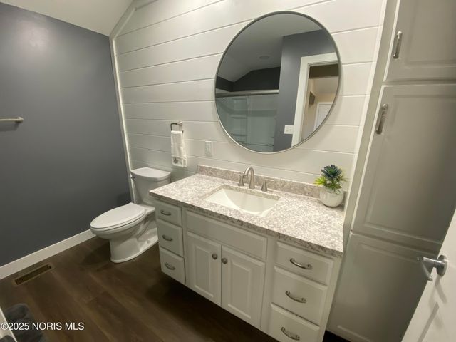 16407 St Rt 15, Defiance, OH 43512