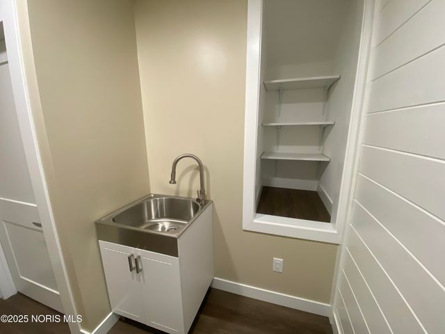 16407 St Rt 15, Defiance, OH 43512