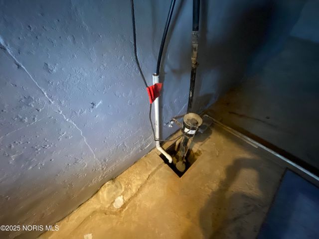 16407 St Rt 15, Defiance, OH 43512