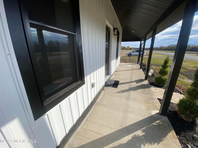 16407 St Rt 15, Defiance, OH 43512