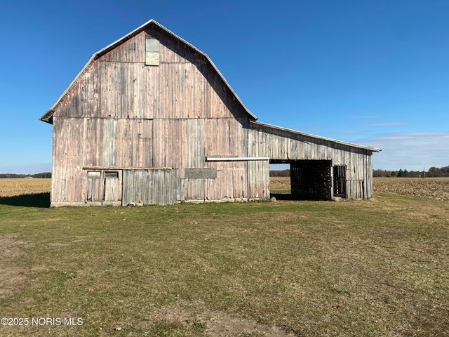 16407 St Rt 15, Defiance, OH 43512