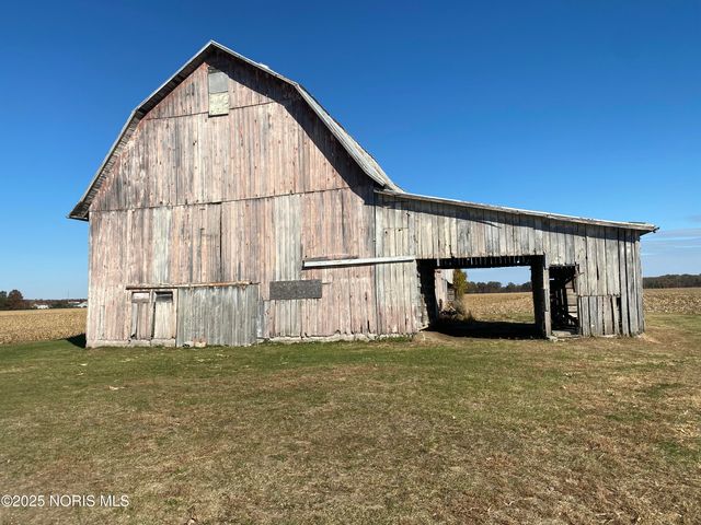 16407 St Rt 15, Defiance, OH 43512