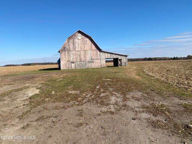 16407 St Rt 15, Defiance, OH 43512