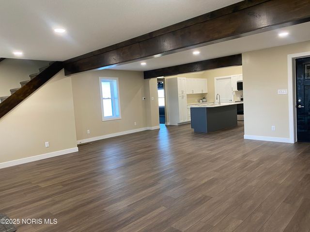 16407 St Rt 15, Defiance, OH 43512