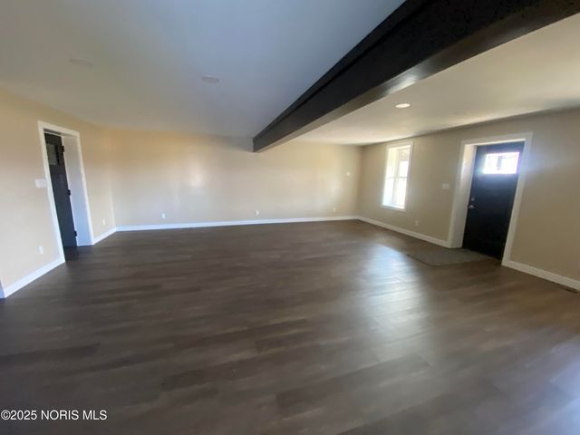 16407 St Rt 15, Defiance, OH 43512