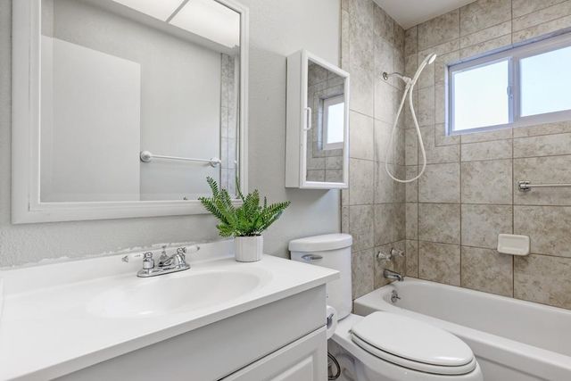 34331 Atteridge Ct, Fremont, CA 94555