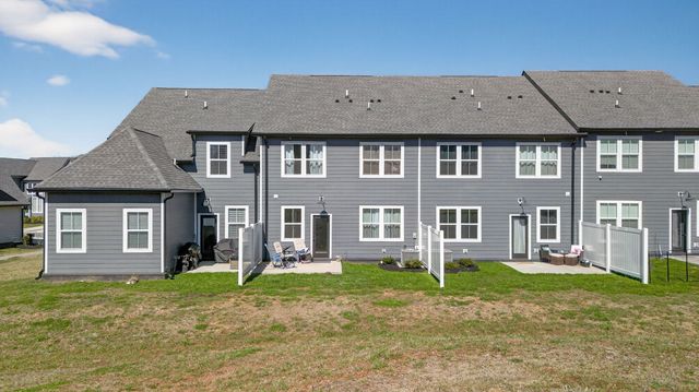 313 Panther Dr, Murfreesboro, TN 37127