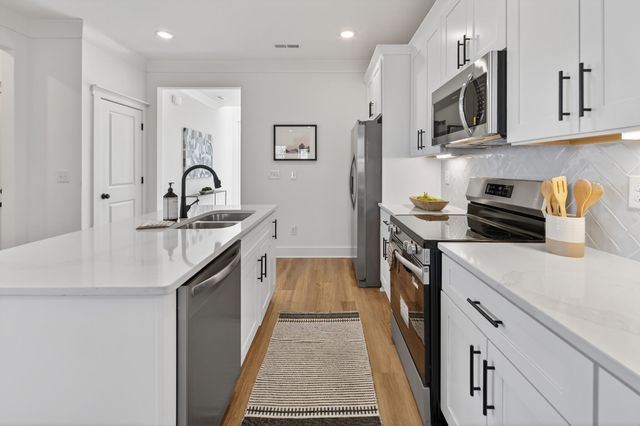 313 Panther Dr, Murfreesboro, TN 37127