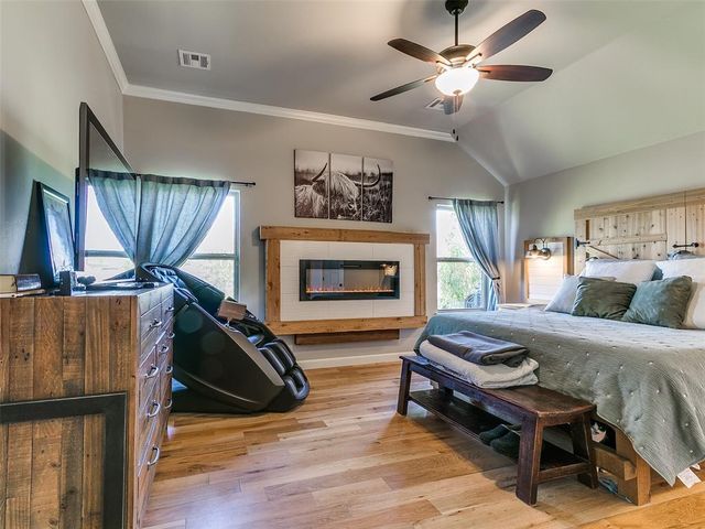 11809 Loren Brook Lane, Yukon, OK 73099