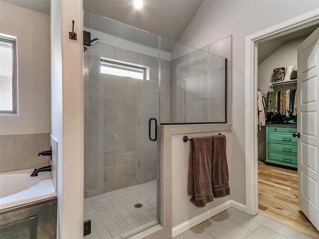 11809 Loren Brook Lane, Yukon, OK 73099