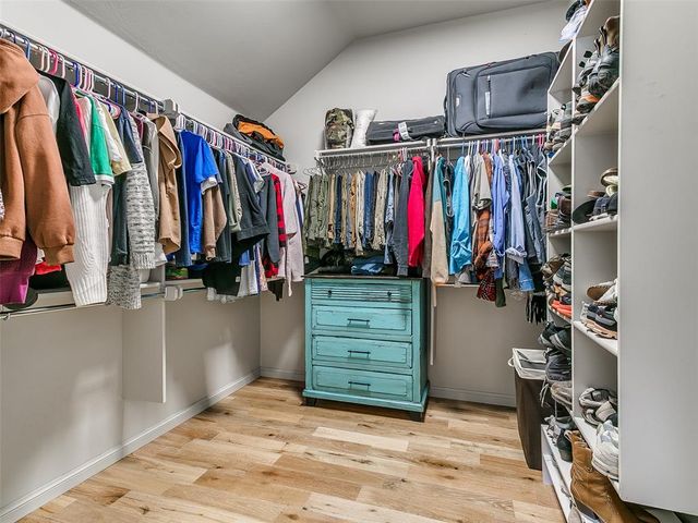 11809 Loren Brook Lane, Yukon, OK 73099