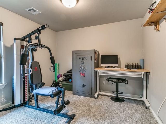 11809 Loren Brook Lane, Yukon, OK 73099