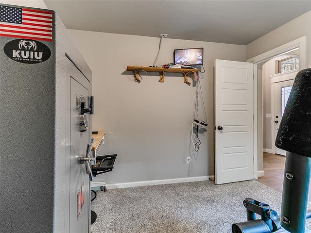 11809 Loren Brook Lane, Yukon, OK 73099