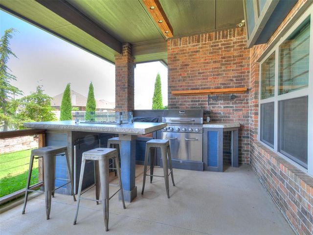 11809 Loren Brook Lane, Yukon, OK 73099