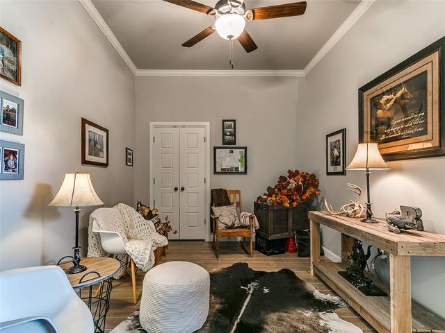 11809 Loren Brook Lane, Yukon, OK 73099