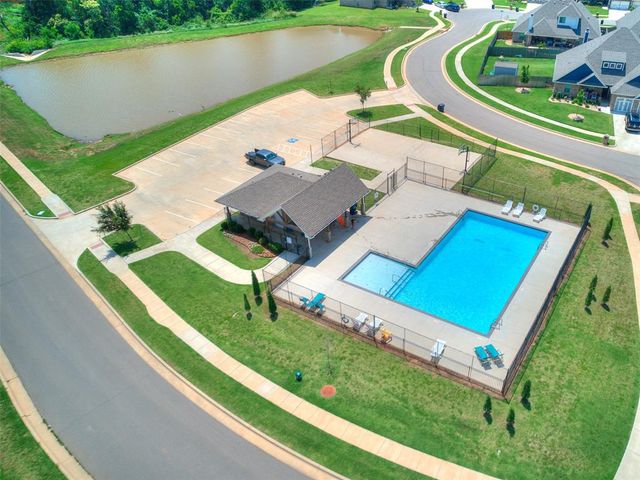 11809 Loren Brook Lane, Yukon, OK 73099