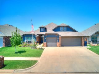 11809 Loren Brook Lane, Yukon, OK 73099