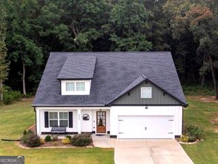 212 Live Oak Lane, Comer, GA 30629