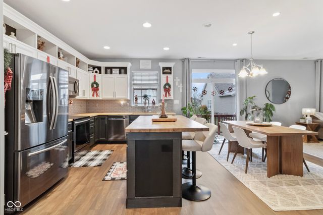 18907 Silver Wing Court, Noblesville, IN 46060