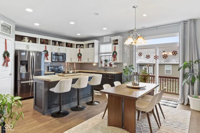 18907 Silver Wing Court, Noblesville, IN 46060