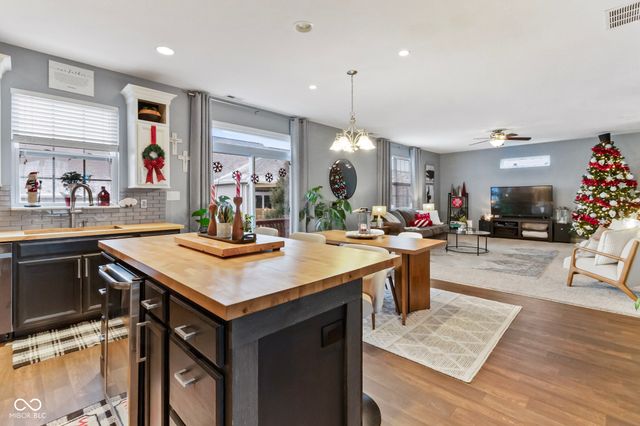 18907 Silver Wing Court, Noblesville, IN 46060