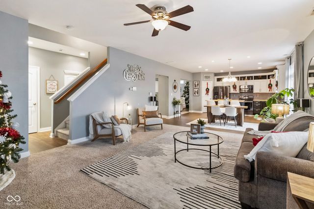 18907 Silver Wing Court, Noblesville, IN 46060