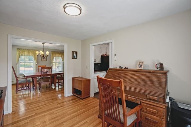 28 Sagewood Cir, Attleboro, MA 02703