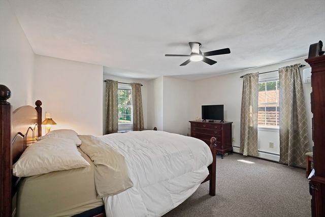 28 Sagewood Cir, Attleboro, MA 02703
