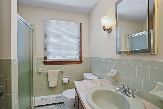 28 Sagewood Cir, Attleboro, MA 02703