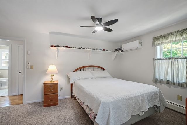 28 Sagewood Cir, Attleboro, MA 02703