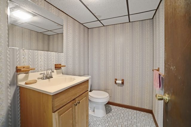 28 Sagewood Cir, Attleboro, MA 02703