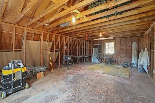 28 Sagewood Cir, Attleboro, MA 02703
