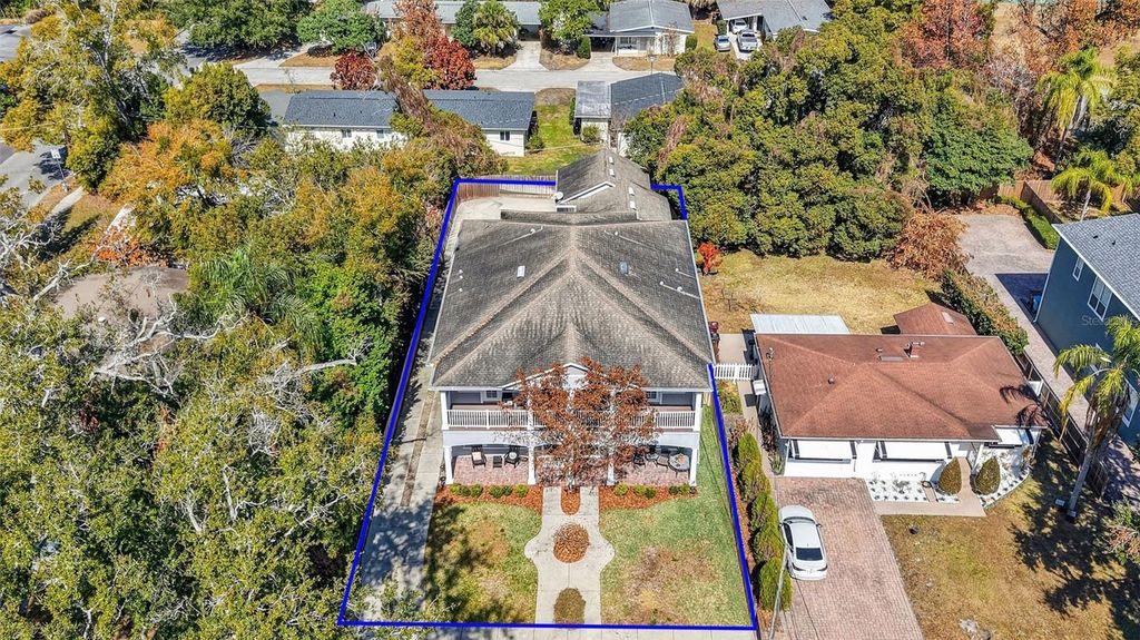 Image 4 of property listing at 111 E STEELE STREET, Orlando, FL 32804