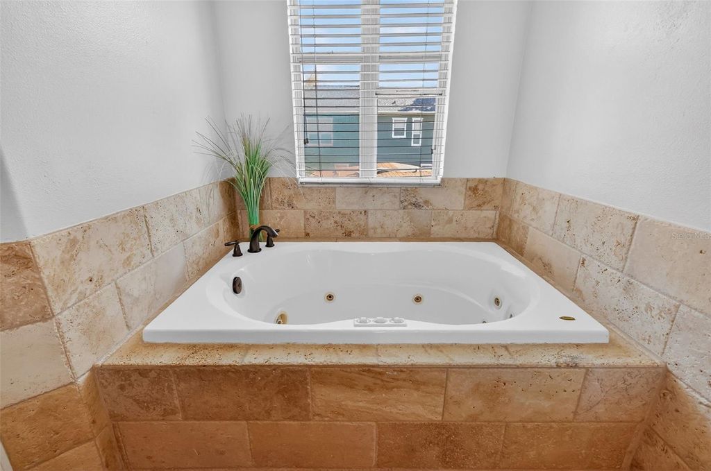 Image 55 of property listing at 111 E STEELE STREET, Orlando, FL 32804