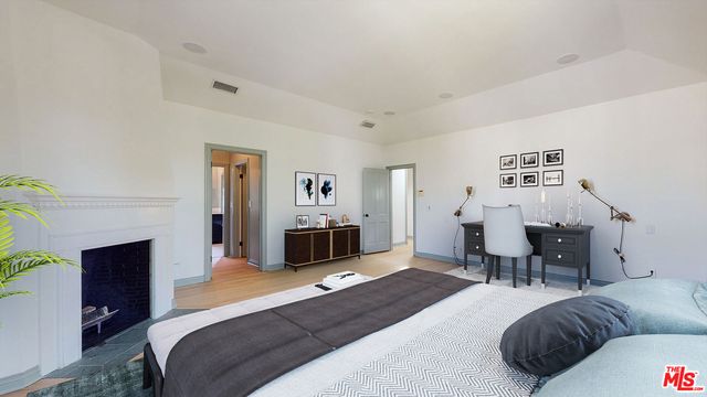 271 LORING Avenue, Los Angeles, CA 90024