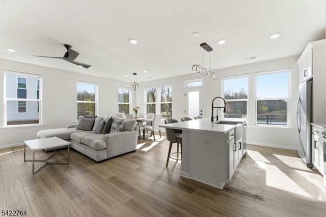 5 Sadie Cir 5201, Union Twp., NJ 07083