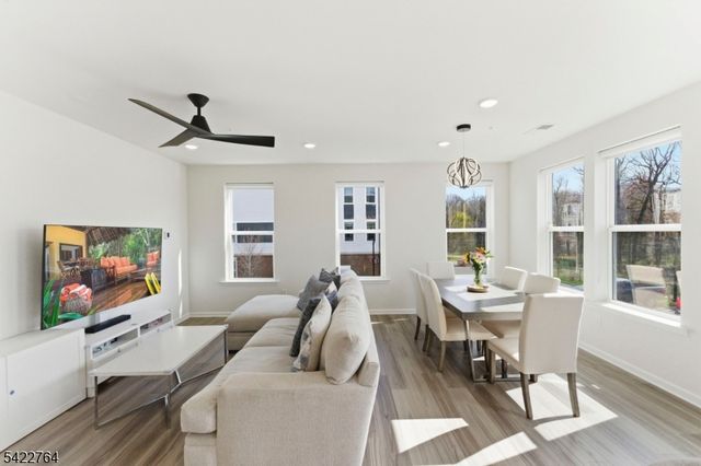 5 Sadie Cir 5201, Union Twp., NJ 07083