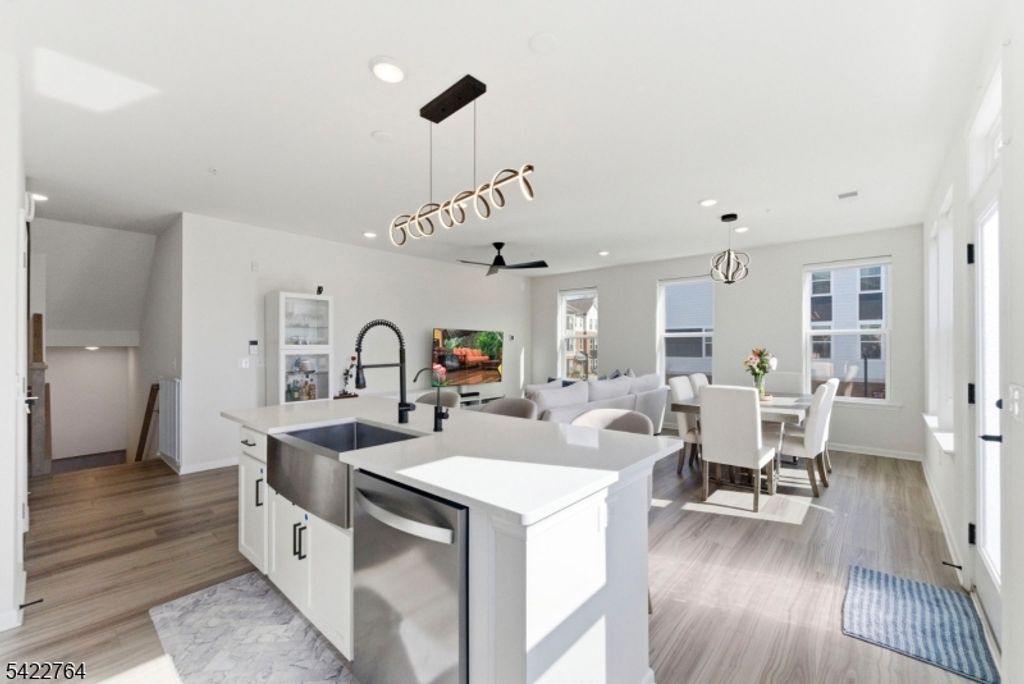 5 Sadie Cir 5201, Union Twp., NJ 07083