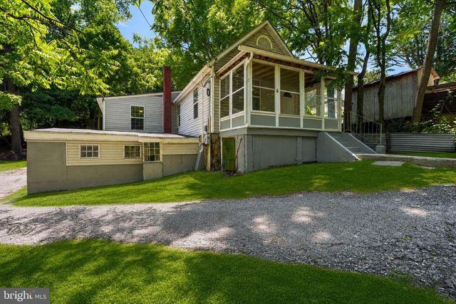 8 JANE ST, Coatesville, PA 19320